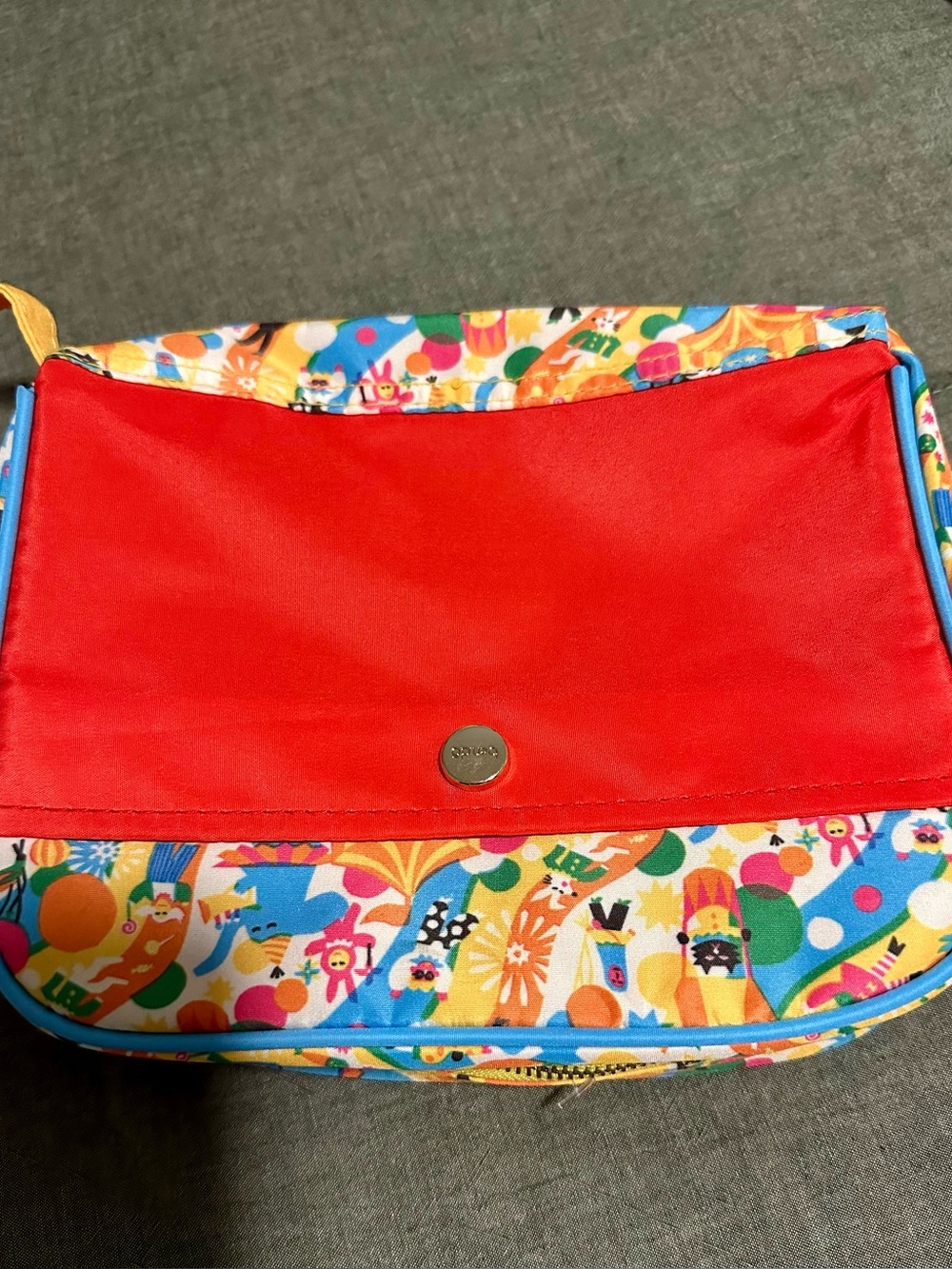 Ban.do  colorful circus design travel bag
